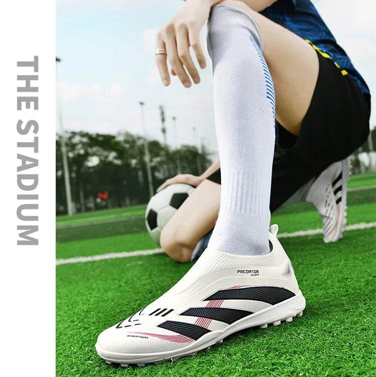 Predator Ultralight Soccer Sneakers