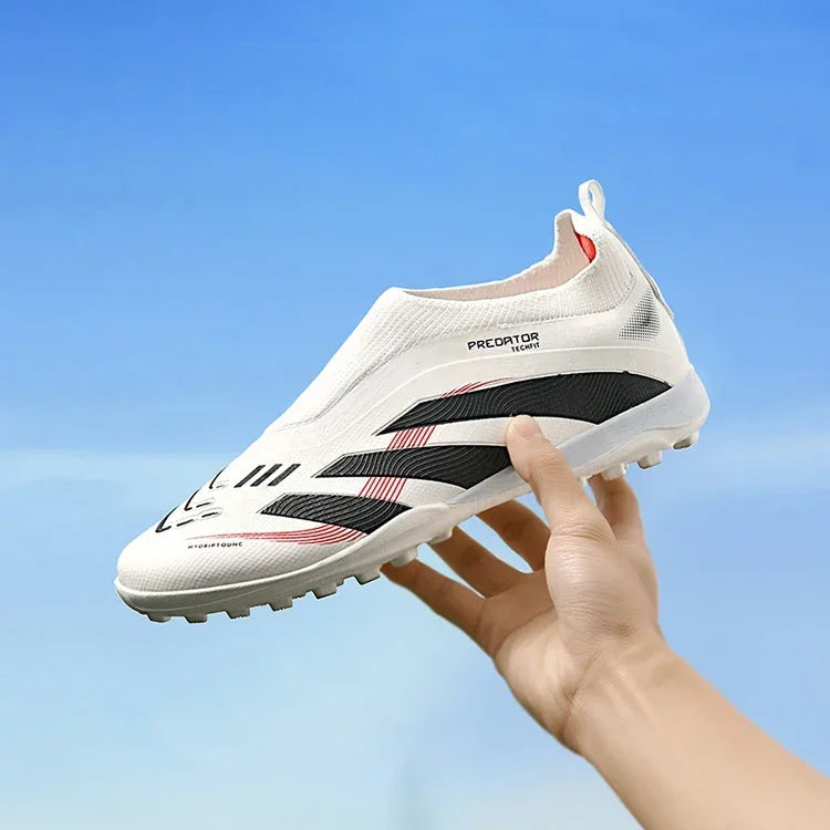 Predator Ultralight Soccer Sneakers